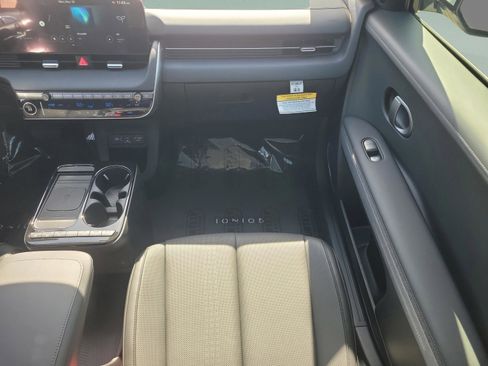 New 2026 Hyundai Ioniq 5 Limited image 12