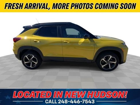 Used 2023 Chevrolet TrailBlazer RS w/ Sun and Liftgate Package image 3