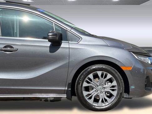 Certified 2025 Honda Odyssey Touring image 37