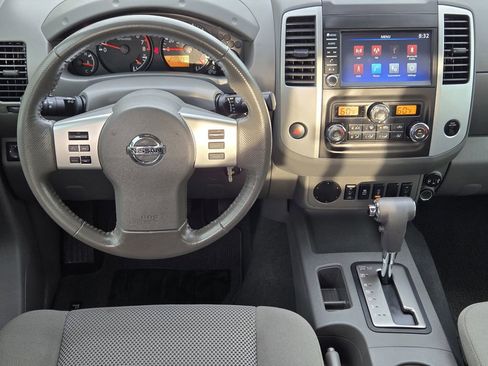 Used 2019 Nissan Frontier SV w/ Value Truck Package RWD image 10