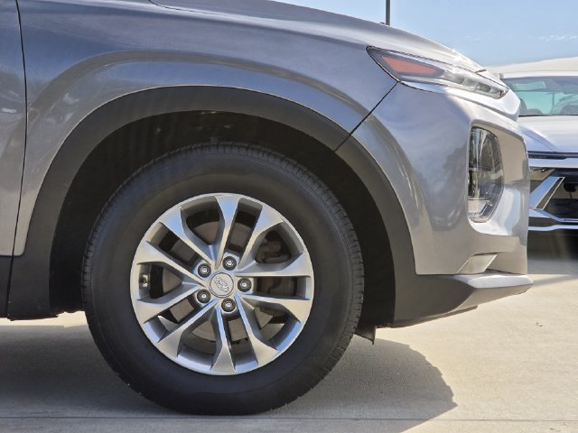 Used 2019 Hyundai Santa Fe SEL FWD image 9