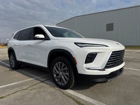 New 2026 Buick Enclave Preferred w/ Power Package FWD image 8