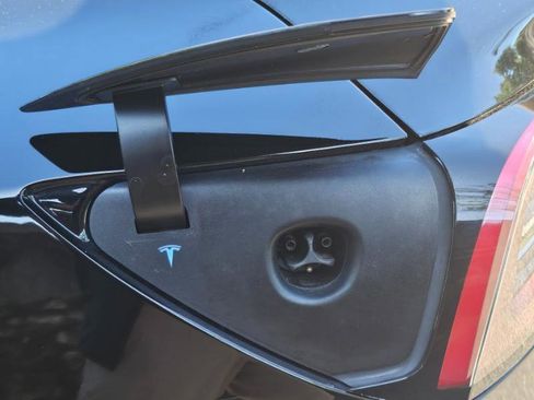 Used 2023 Tesla Model 3 Standard Range RWD image 31