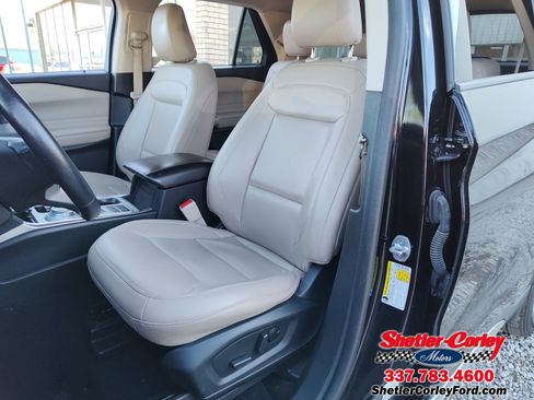 Used 2023 Ford Explorer XLT w/ Equipment Group 202A image 2
