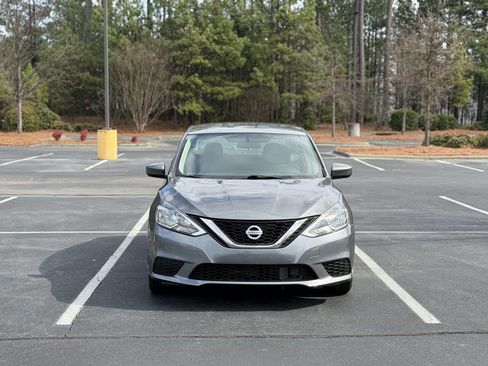 Used 2019 Nissan Sentra S image 3