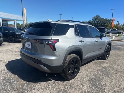 New 2026 Chevrolet Equinox LT w/ Convenience Package II image 3