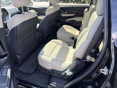 Certified 2023 Subaru Ascent Limited w/ Technology Package AWD/4WD image 9