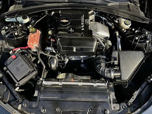 Used 2022 Chevrolet Camaro LT image 4