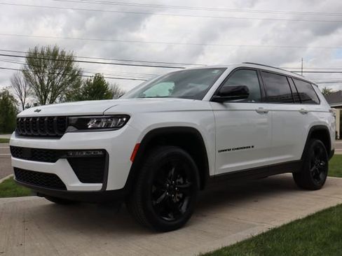 Used 2026 Jeep Grand Cherokee L Limited AWD/4WD image 7