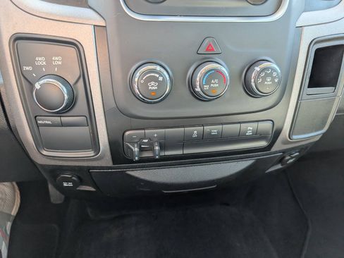 Used 2016 RAM 2500 Tradesman w/ Chrome Appearance Group AWD/4WD image 22