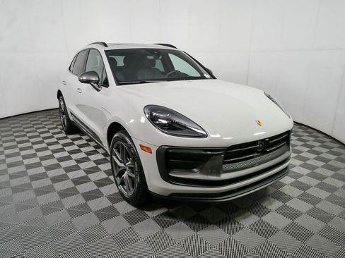 New 2026 Porsche Macan Turbo AWD/4WD image 28