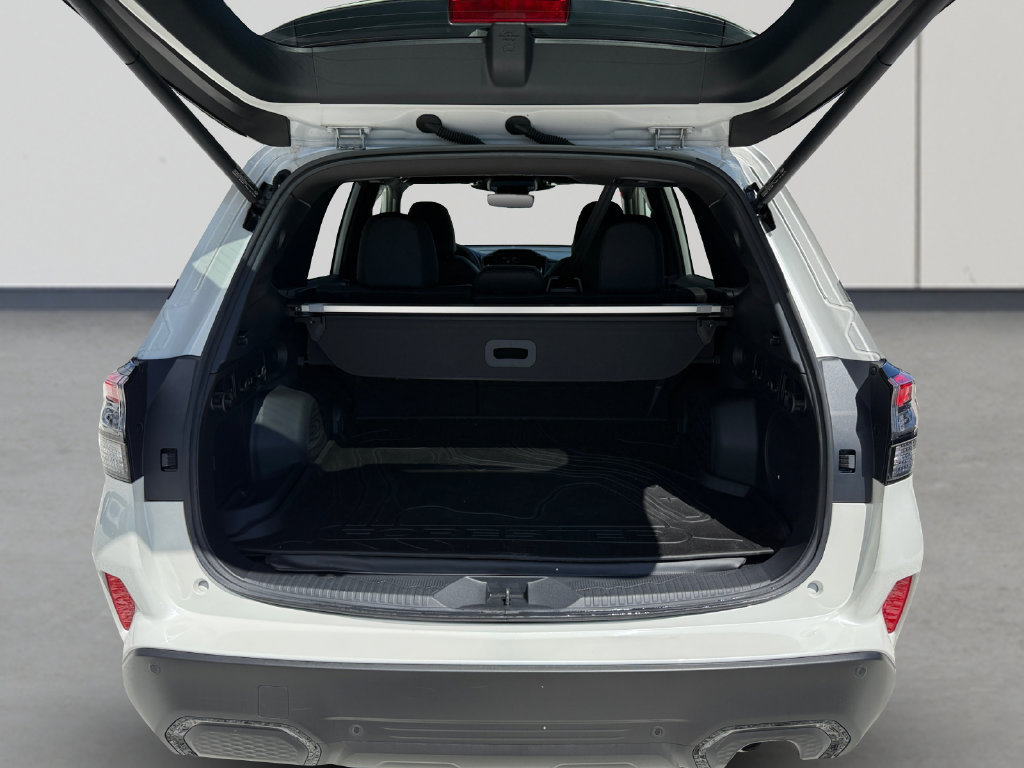 Used 2025 Subaru Forester Touring AWD/4WD image 18