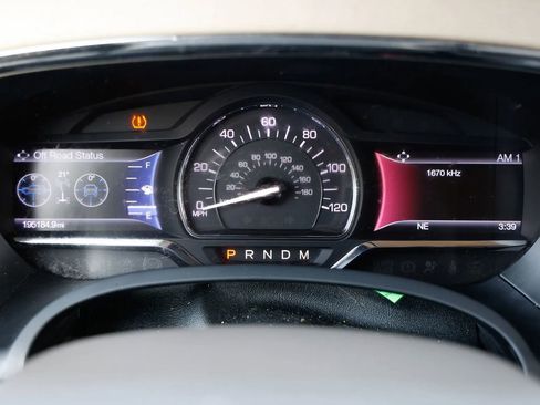 Used 2017 Lincoln Navigator Select image 29