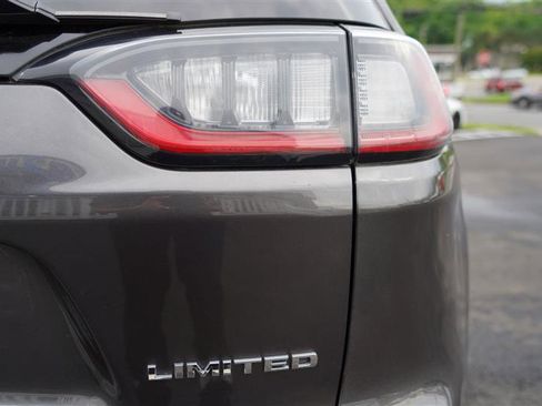 Used 2019 Jeep Cherokee Limited w/ Technology Group image 26
