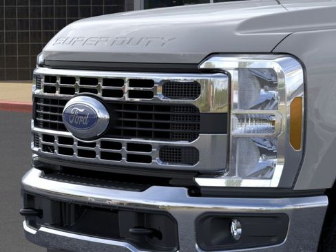 New 2026 Ford F350 XLT w/ FX4 Off-Road Package AWD/4WD image 17