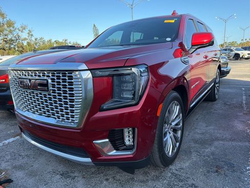 Used 2021 GMC Yukon Denali w/ Denali Ultimate Package image 4