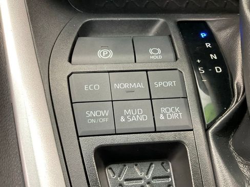 Certified 2023 Toyota RAV4 XLE w/ Convenience Package AWD/4WD image 17