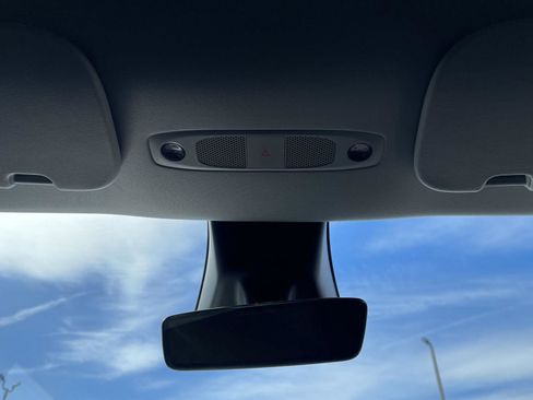 Used 2025 Tesla Model Y Long Range image 12