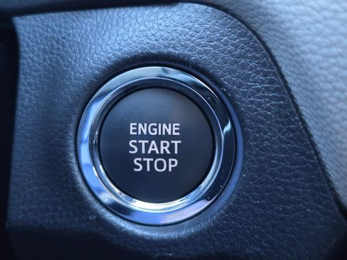 Used 2025 Toyota RAV4 XLE Premium image 26