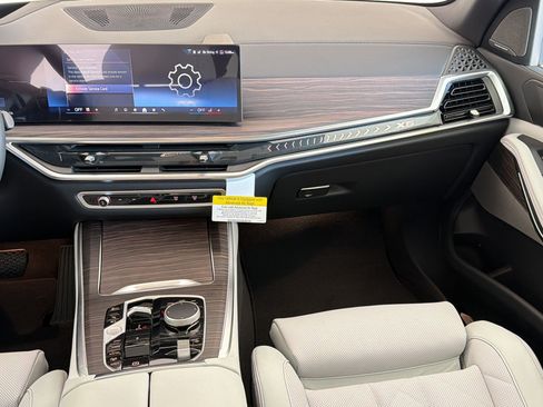New 2026 BMW X5 xDrive50e w/ Premium Package AWD/4WD image 29