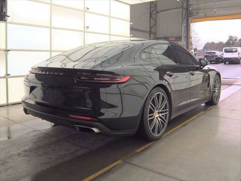 Used 2018 Porsche Panamera 4 image 6