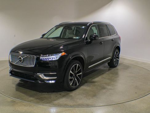 Used 2023 Volvo XC90 B5 Plus w/ Protection Package Premier AWD/4WD image 1