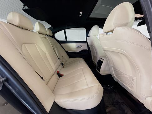 Used 2021 BMW 330i Sedan w/ Premium Package image 28