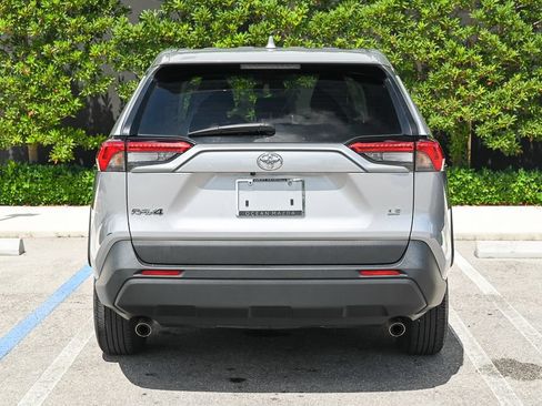 Used 2024 Toyota RAV4 LE FWD image 5