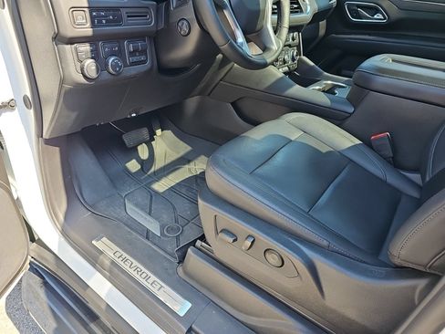 Used 2023 Chevrolet Tahoe LT w/ LT Signature Package AWD/4WD image 13