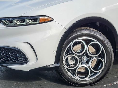 New 2025 Alfa Romeo Tonale w/ Active Assist Package image 3