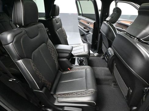 Used 2021 Jeep Grand Cherokee L Summit w/ Luxury Tech Group V image 54