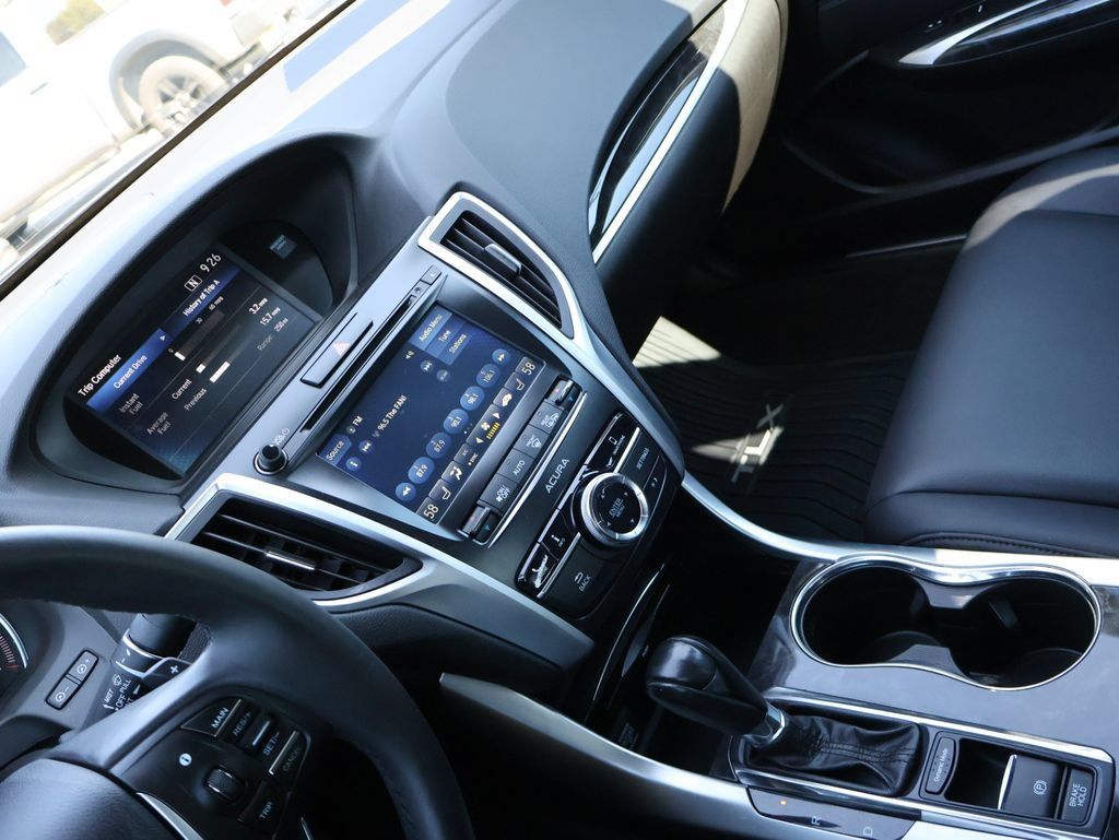 Used 2019 Acura TLX FWD image 18