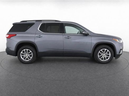 Used 2020 Chevrolet Traverse LT w/ LT Premium Package FWD image 8
