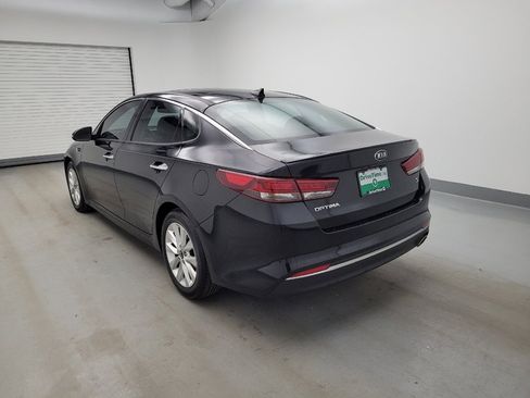 Used 2018 Kia Optima S w/ Panoramic Sunroof Package FWD image 5