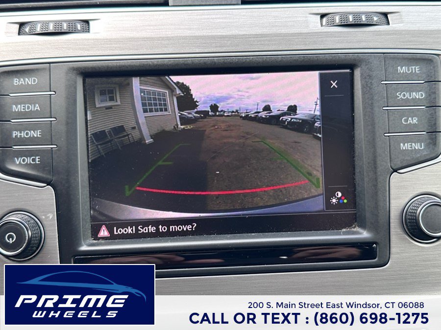 Used 2016 Volkswagen Golf S FWD image 20