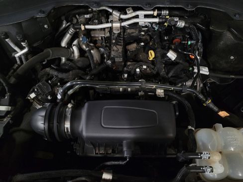 Used 2021 Ford Explorer XLT w/ Equipment Group 202A image 30