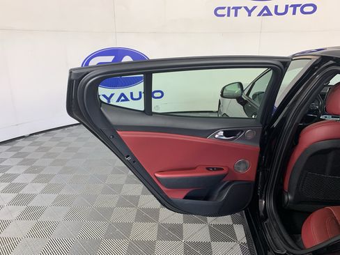 Used 2018 Kia Stinger GT2 AWD/4WD image 29