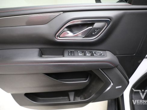 Used 2022 Chevrolet Tahoe RST w/ Luxury Package RWD image 18