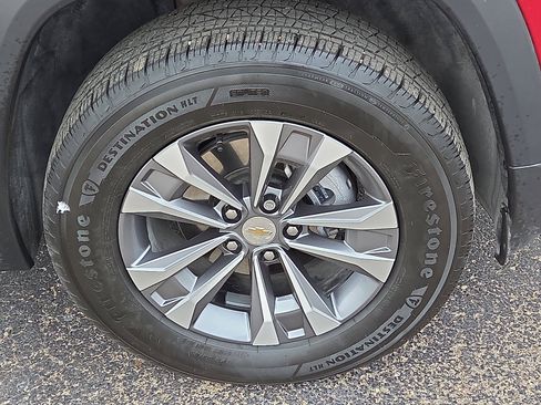 Used 2025 Chevrolet Equinox LT w/ Convenience Package II image 7