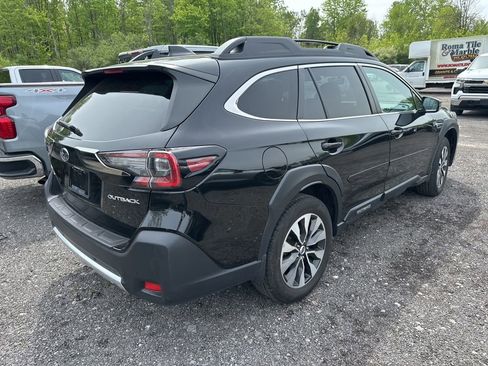 Used 2023 Subaru Outback Limited AWD/4WD image 2