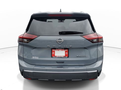 Used 2024 Nissan Rogue SL AWD/4WD image 5