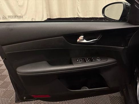 Certified 2023 Kia Forte GT-Line w/ GT-Line Premium Package FWD image 9