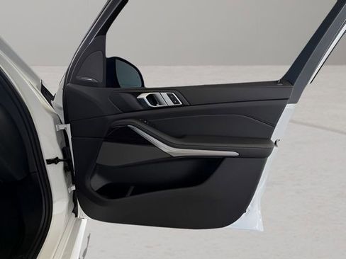 Used 2025 BMW X5 sDrive40i w/ M Sport Package image 36