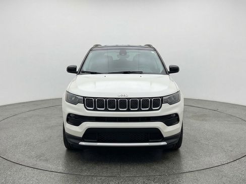 Used 2025 Jeep Compass Limited image 2