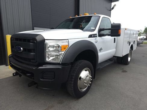 Used 2015 Ford F550 4x4 Regular Cab Super Duty w/ Power Equipment Group image 2