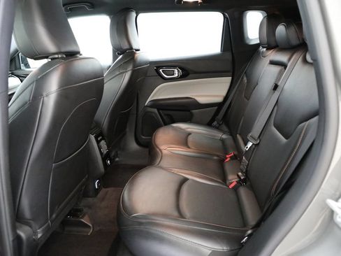 Used 2023 Jeep Compass Limited w/ Elite Group AWD/4WD image 10