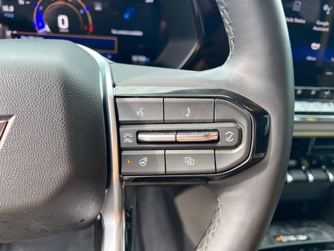 Used 2024 Chevrolet Colorado ZR2 w/ ZR2 Convenience Package III image 41