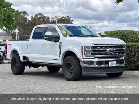 Used 2023 Ford F350 Lariat w/ Lariat Ultimate Package AWD/4WD image 9
