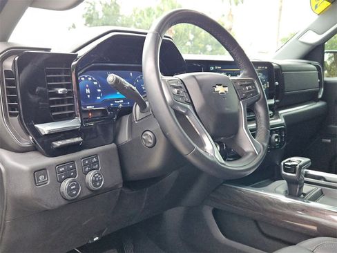 Used 2024 Chevrolet Silverado 1500 LTZ w/ LTZ Premium Package image 9