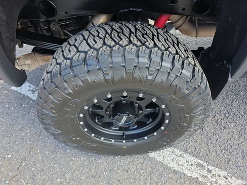 Used 2015 GMC Sierra 2500 Denali w/ Duramax Plus Package AWD/4WD image 38